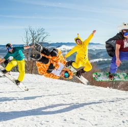 SNOWBOARD